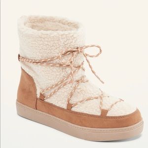 Old navy Sherpa lined booties